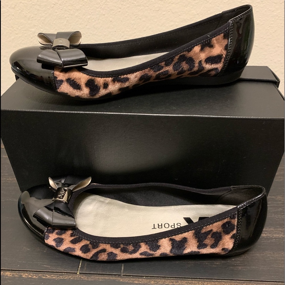 Anne Klein flats animal print with patent leather size 7 1/2